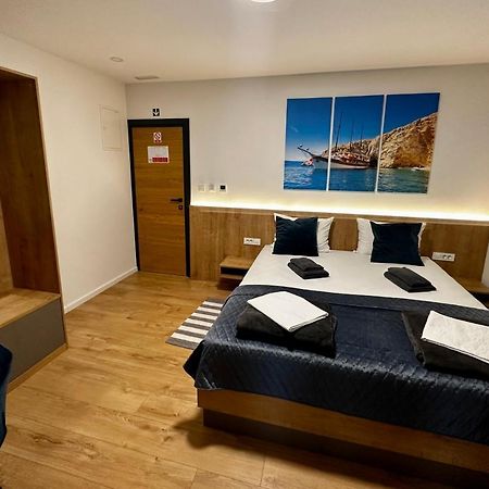 Rooms Славонски брод Екстериор снимка