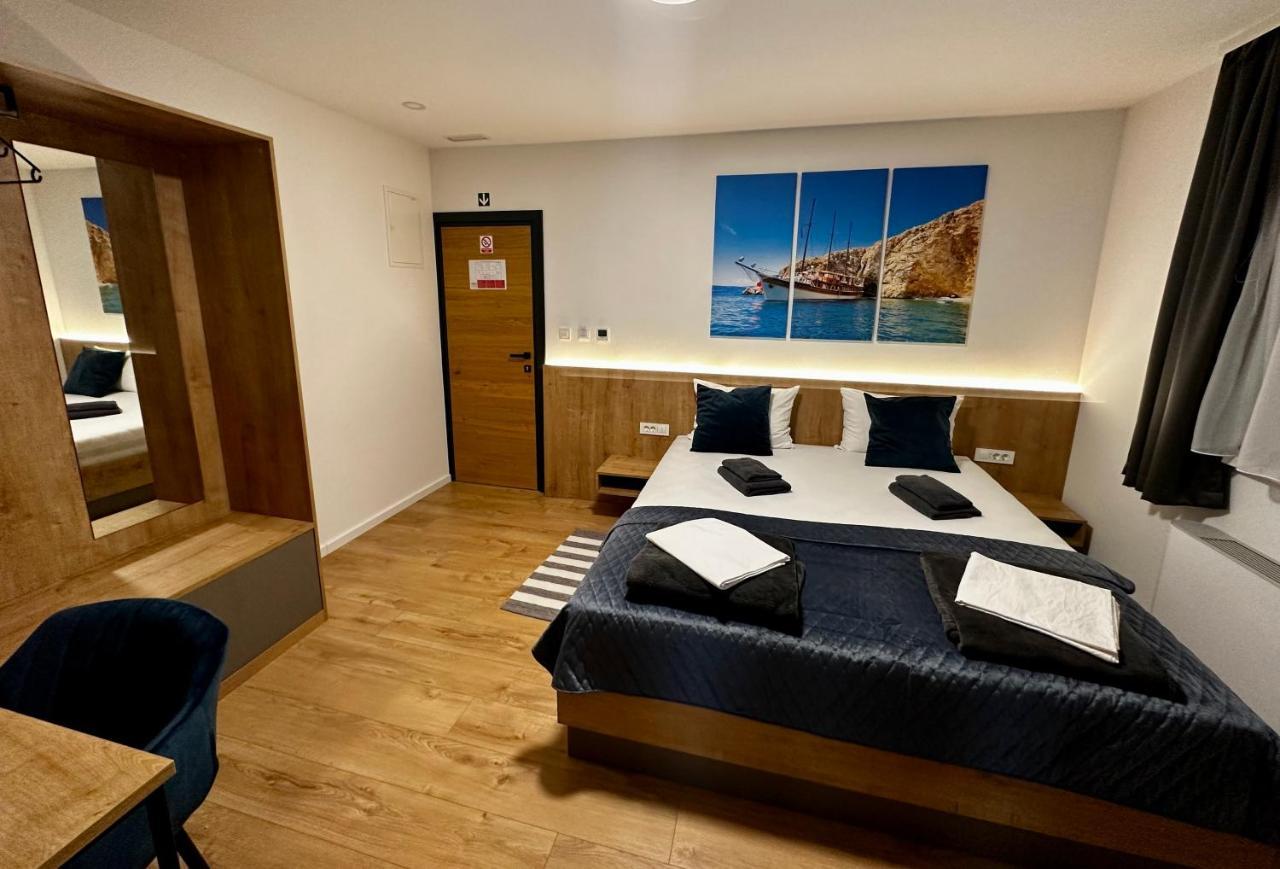 Rooms Славонски брод Екстериор снимка
