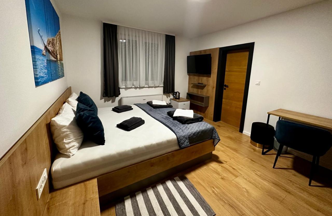 Rooms Славонски брод Екстериор снимка